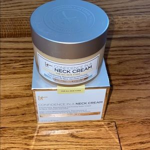 It Cosmetics Confidence in a neck cream